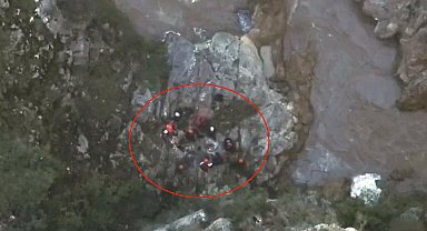 Eğitime geldikleri kanyonda kaybolan İHH gönüllülerini kurtarma çalışmaları sürüyor