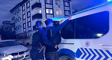 Ehliyet sınavında kopya düzeneğiyle yakalandı, 2 yıl sınavlardan men edildi