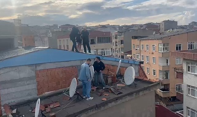 Esenler'de aranan şüpheli kaçmaya çalışırken çatıda yakalandı