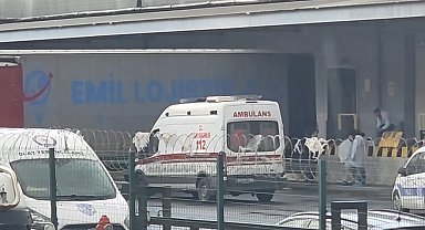 Esenyurt'ta 2 TIR arasında sıkışan şoför hayatını kaybetti