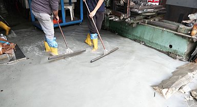 Esenyurt'ta sanayi sitesinde iş yerlerini su bastı