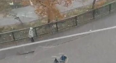 Esenyurt'ta suya kapılan kadını çevredekiler kurtardı