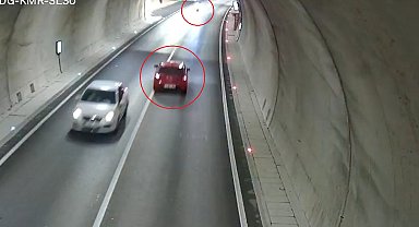 Eşinin öldüğü, oğlunun yaralandığı kazaya tanık olunca sinir krizi geçirdi