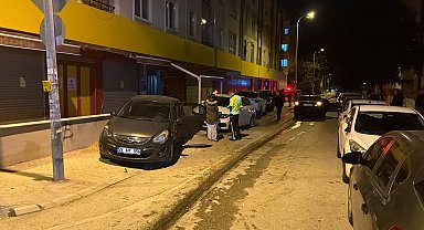 Eskişehir'de iki otomobilin çarpıştığı kaza kamerada: 7 yaralı