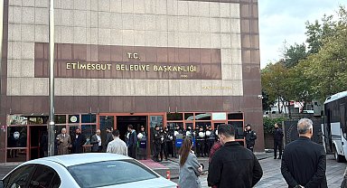 Etimesgut Belediyesi'ne operasyon: 25 gözaltı