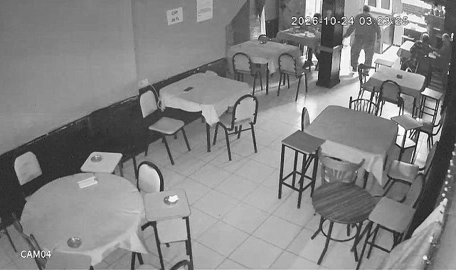 Fatih'te kıraathanede merdivenlerden düşen kişi hayatını kaybetti