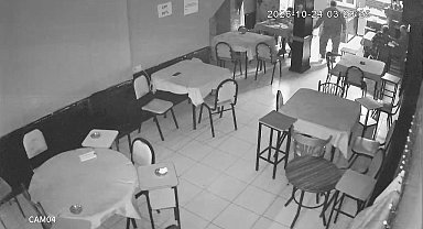 Fatih'te kıraathanede merdivenlerden düşen kişi hayatını kaybetti
