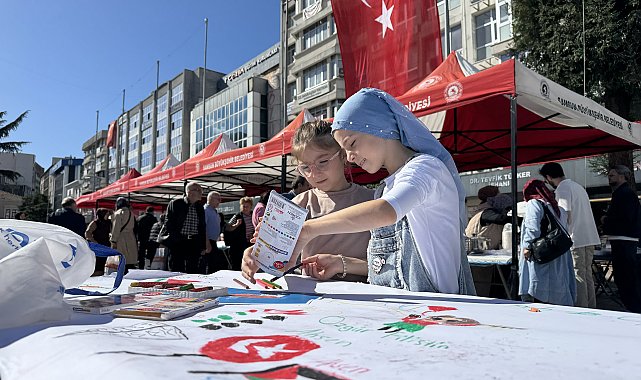Filistinli çocuklar için resim çizdiler