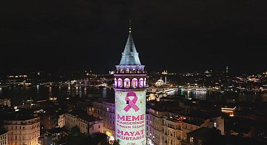 Galata Kulesi 'Meme Kanseri Farkındalık Ayı' kapsamında pembe ışıklarla aydınlatıldı