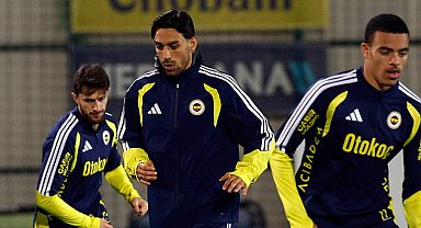 Galatasaray maçının hazırlıklarını tamamlayan Fenerbahçe derbi öncesinde kampa girdi