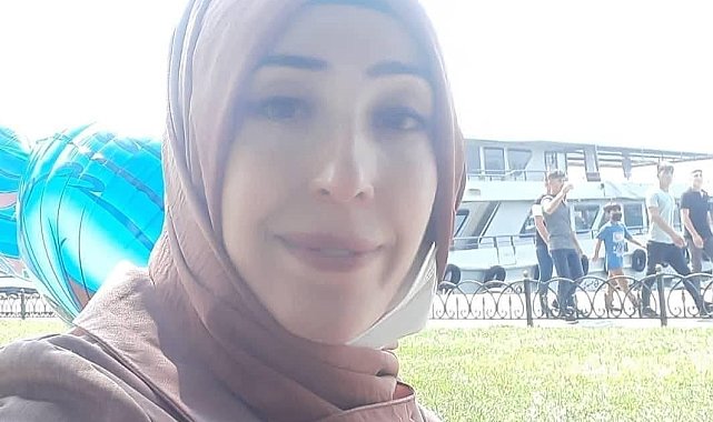 Gaziosmanpaşa'da çocuklarını kurtardı, minibüsün altında kalıp öldü