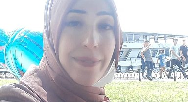 Gaziosmanpaşa'da çocuklarını kurtardı, minibüsün altında kalıp öldü