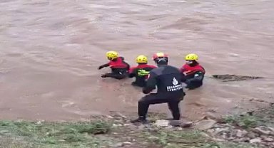 Gebze'de sele kapılan cipteki 2 kişiden birinin cansız bedeni Pendik'te bulundu