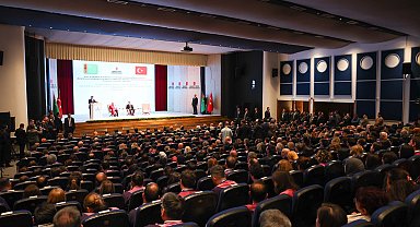 Hacettepe Üniversitesi'nden Türkmenistan Devlet Başkanı Berdimuhamedov'a fahri doktora