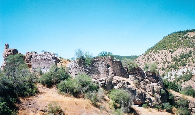 Hacıemiroğulları Kalesi'nin turizme kazandırılması talebi