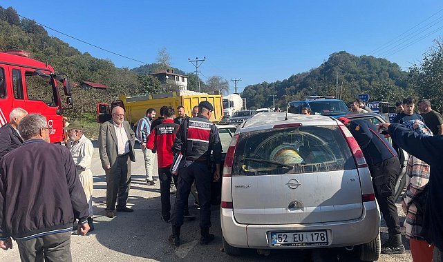 Hafriyat kamyonuna çarpan otomobilin sürücüsü ağır yaralı