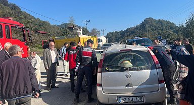 Hafriyat kamyonuna çarpan otomobilin sürücüsü ağır yaralı