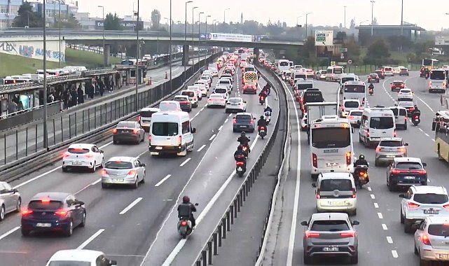 Haftanın ilk iş gününde trafik yoğunluğu - 1