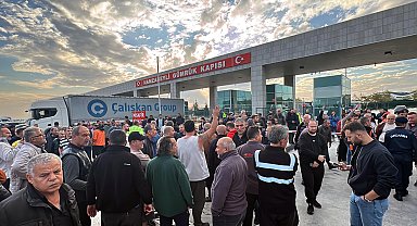 Hamzabeyli Sınır Kapısı'nda, TIR sürücülerinden 3 saatlik eylem