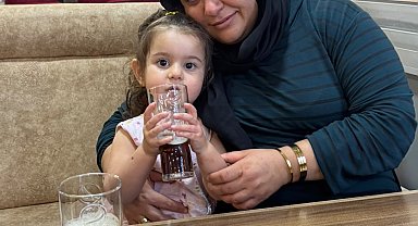 Hatay'da anne ile 4 yaşındaki kızına otomobil çarptı: Anne öldü kızı ağır yaralandı