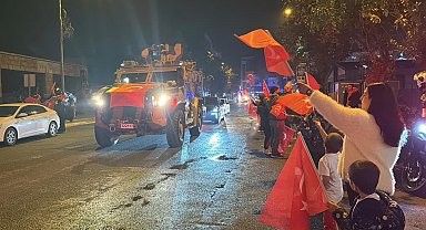 Iğdır'da araçlarla 'Cumhuriyet konvoyu'