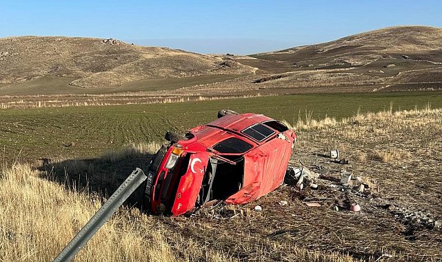 İşçi servis minibüsü devrildi: 6 yaralı