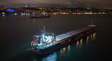 İstanbul Boğazı'nda makine arıza yapan gemi nedeniyle boğaz trafiği askıya alındı
