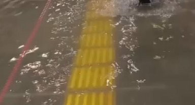 İstanbul'da sağanak; bazı metro ve alt geçitleri su bastı