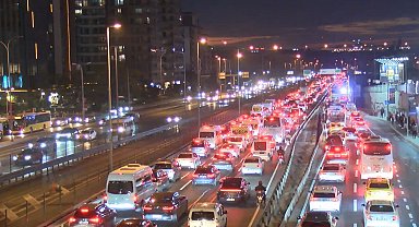 İstanbul'da trafik yoğunluğu yüzde 87'ye ulaştı