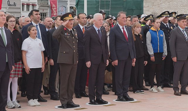 İstanbul'un kurtuluşunun 103'üncü yıldönümü Taksim'de törenle kutlandı