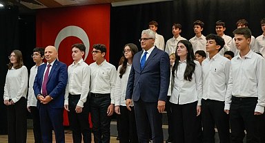 İstinye Üniversitesi'nden Kabataş Erkek Lisesi öğrencilerine yapay zeka ve bilişim laboratuvarı desteği