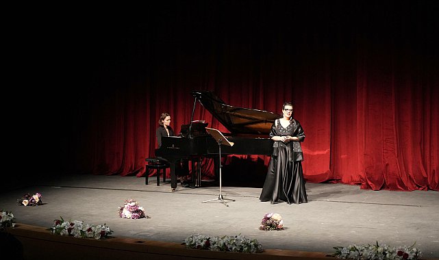 İzmir Kültür Yolu Festivali'nde Mozart'ın eserleri sanatseverlerle buluştu