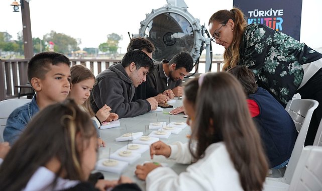İzmir Kültür Yolu Festivali'nin ikinci gününde renkli etkinlikler