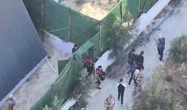İzmir'de 30 yıl hapis cezasıyla aranan firari yakalandı
