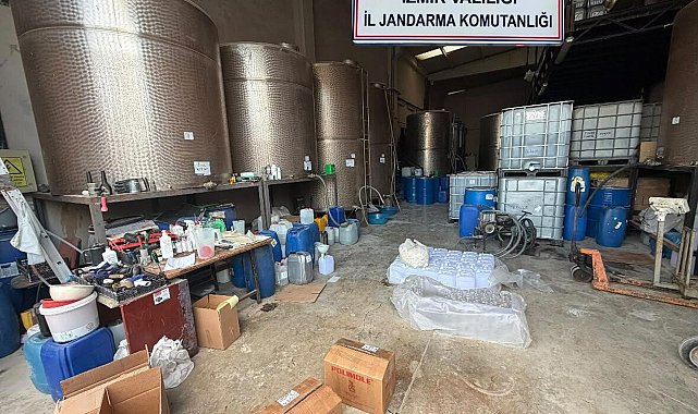 İzmir'de kaçak etil alkol operasyonu