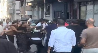 Kağıthane'de evli olduğunu öğrendiği eski sevgilisini tornavidayla sırtından yaraladı