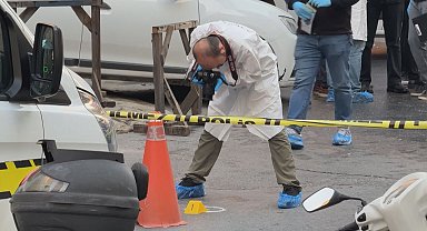 Kağıthane'de park halindeki otomobile silahlı saldırı: 1 ölü