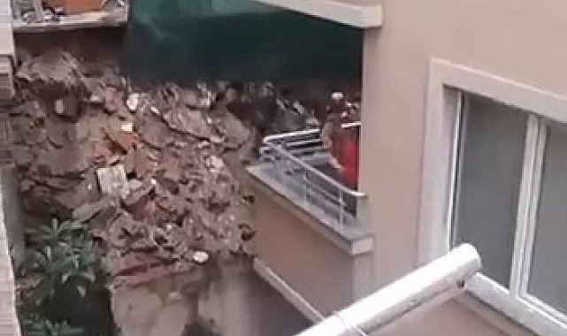 Kağıthane'de sağanağın ardından istinat duvarı çöktü-1