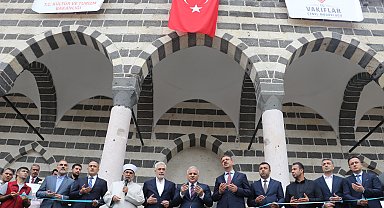 Kahramanmaraş depremlerinde hasar gören 6 cami, yeniden ibadete açıldı