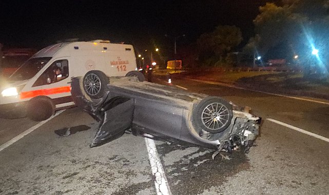 Kamyonetle çarpışan otomobil takla attı: 1'i ağır, 3 yaralı