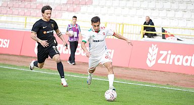 Karşıyaka gençleriyle mutlu