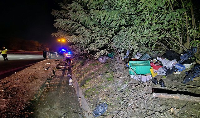 Kaza yaptıktan sonra minibüsündeki hasara bakarken TIR'ın çarptığı sürücü öldü