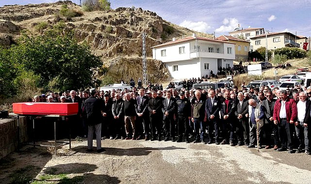 Kazada hayatını kaybeden polis memuru toprağa verildi