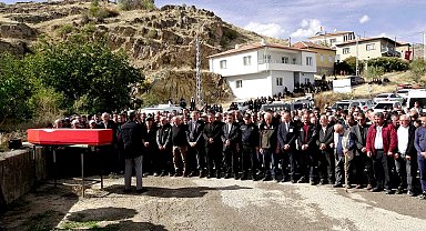 Kazada hayatını kaybeden polis memuru toprağa verildi