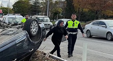 Kazayı haber alıp gelen sürücünün annesi gözyaşlarına boğuldu