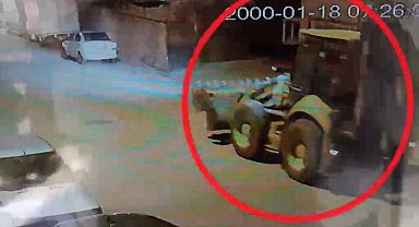 Kepçeyle Roma dönemine ait kaideyi çalan 3 şüpheli yakalandı