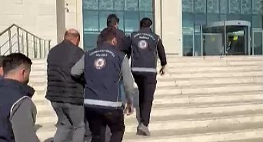Kırıkkale'de 20 düzensiz göçmen yakalandı
