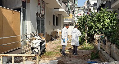 Kız kardeşini balkondan atıp, tabancayla yaşamına son verdi
