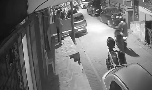 Küçükçekmece'de cinayet anı kamerada; 2 şüpheli yakalandı