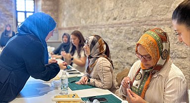 Kültür Yolu Festivali'nde 'esnek soğuk porselen atölyesi' yapıldı